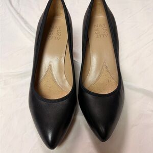 Naturalizer Elegant Black Heels for Women